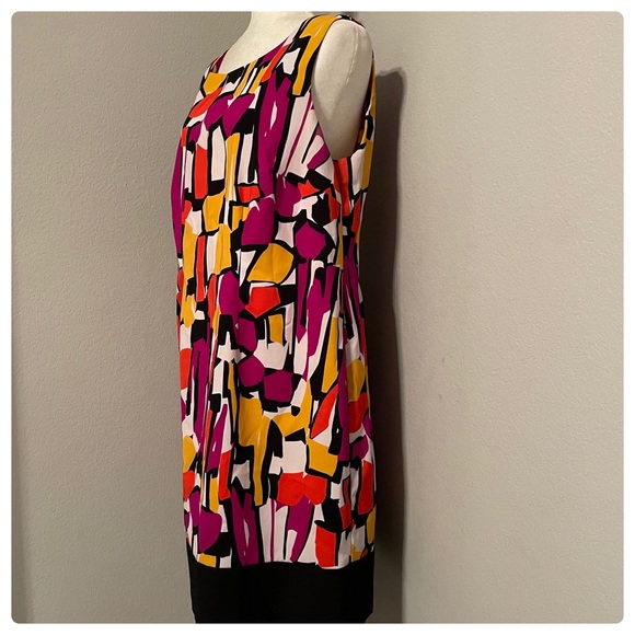Ronni Nicole Dresses & Skirts - Ronni Nicole Abstract Print Midi Sheath Dress